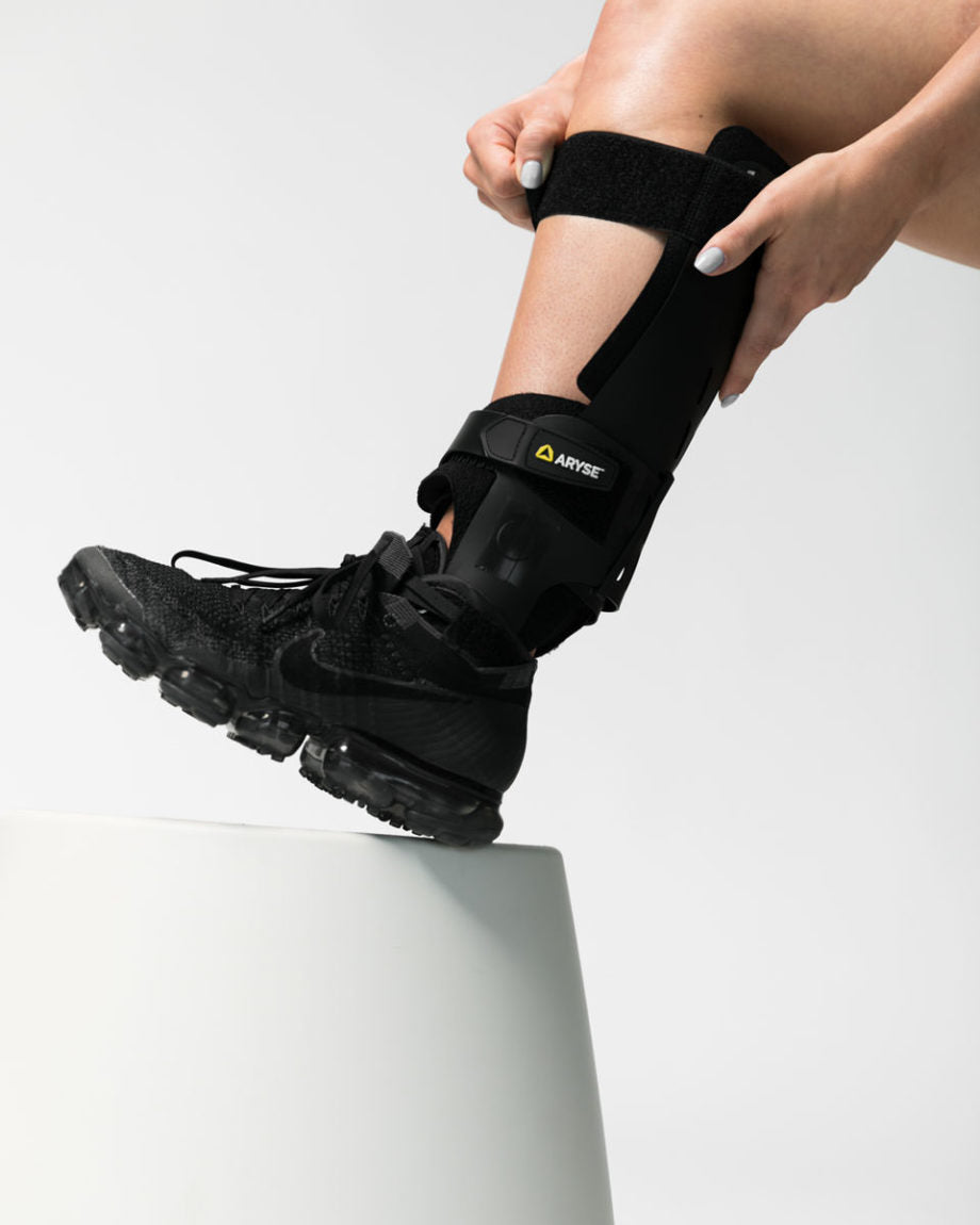 Aryse Small Left Ankle Brace, With Stabilizer L1906/L1971