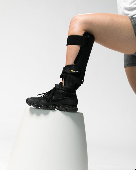 Aryse Small Right Ankle Brace, With Stabilizer   L1906/L1971